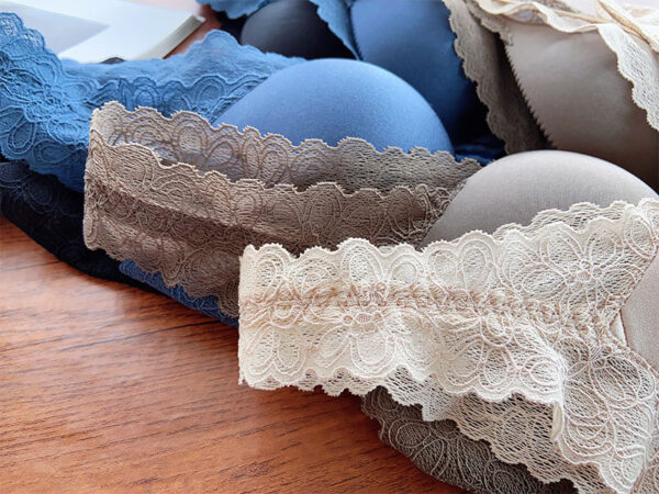 Front Buckle Push Up Breast Holding Seamless Comfort Women's Underwear - Image 2